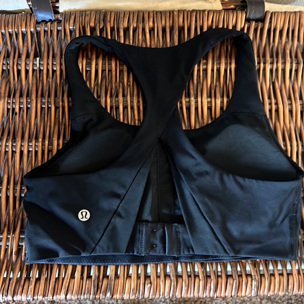 Lululemon Invigorate high support sports bra